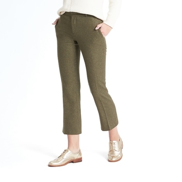 Banana Republic Pants - Banana Republic Olive Cropped Metallic Pant